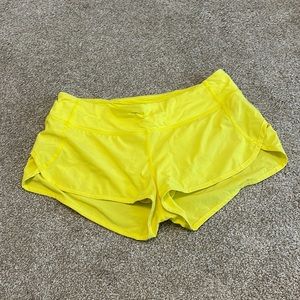 Lululemon shorts size 6